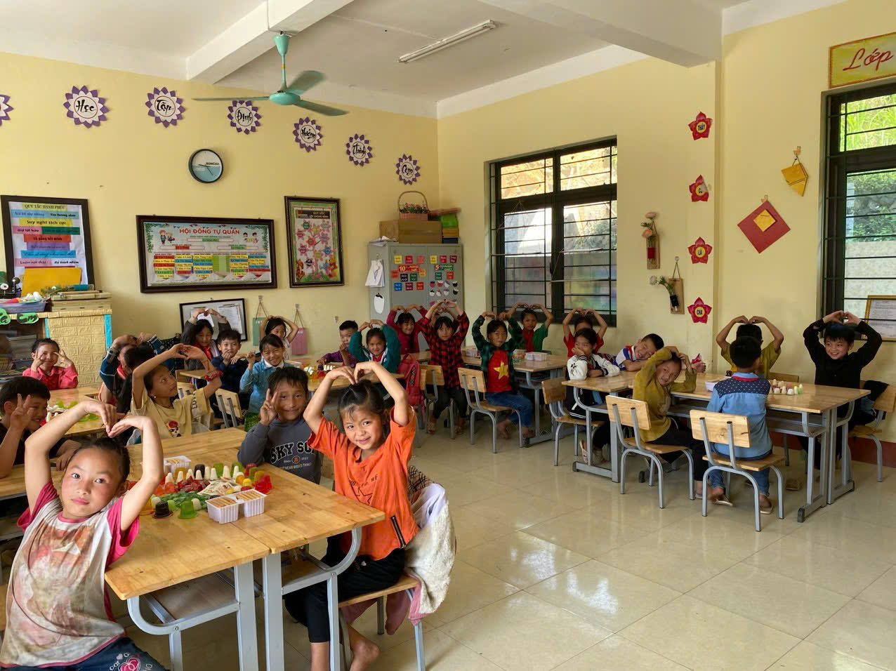 Lan trở lại học